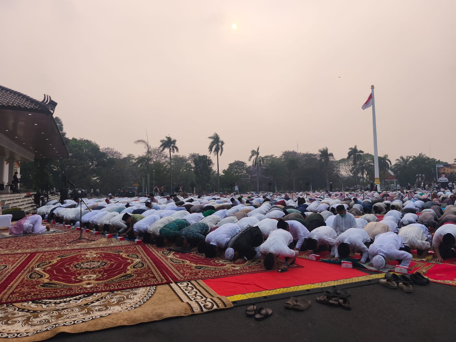Salat Istisqa Digelar di Griya Agung, Herman Deru Ajak Masyarakat Memohon Hujan